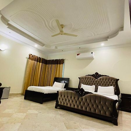 Executive Galaxy Guest House 이슬라마바드 외부 사진
