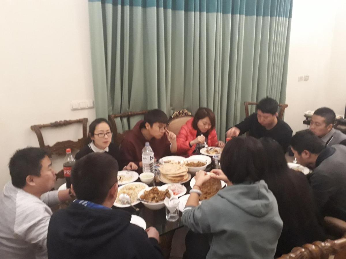Executive Galaxy Guest House 이슬라마바드 외부 사진