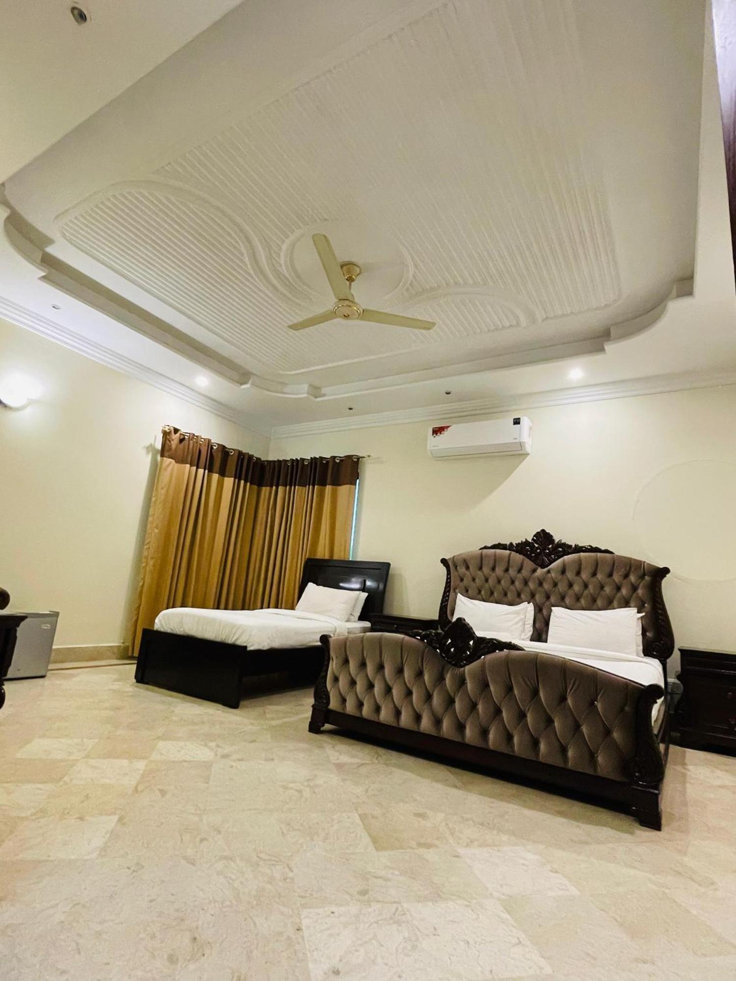 Executive Galaxy Guest House 이슬라마바드 외부 사진