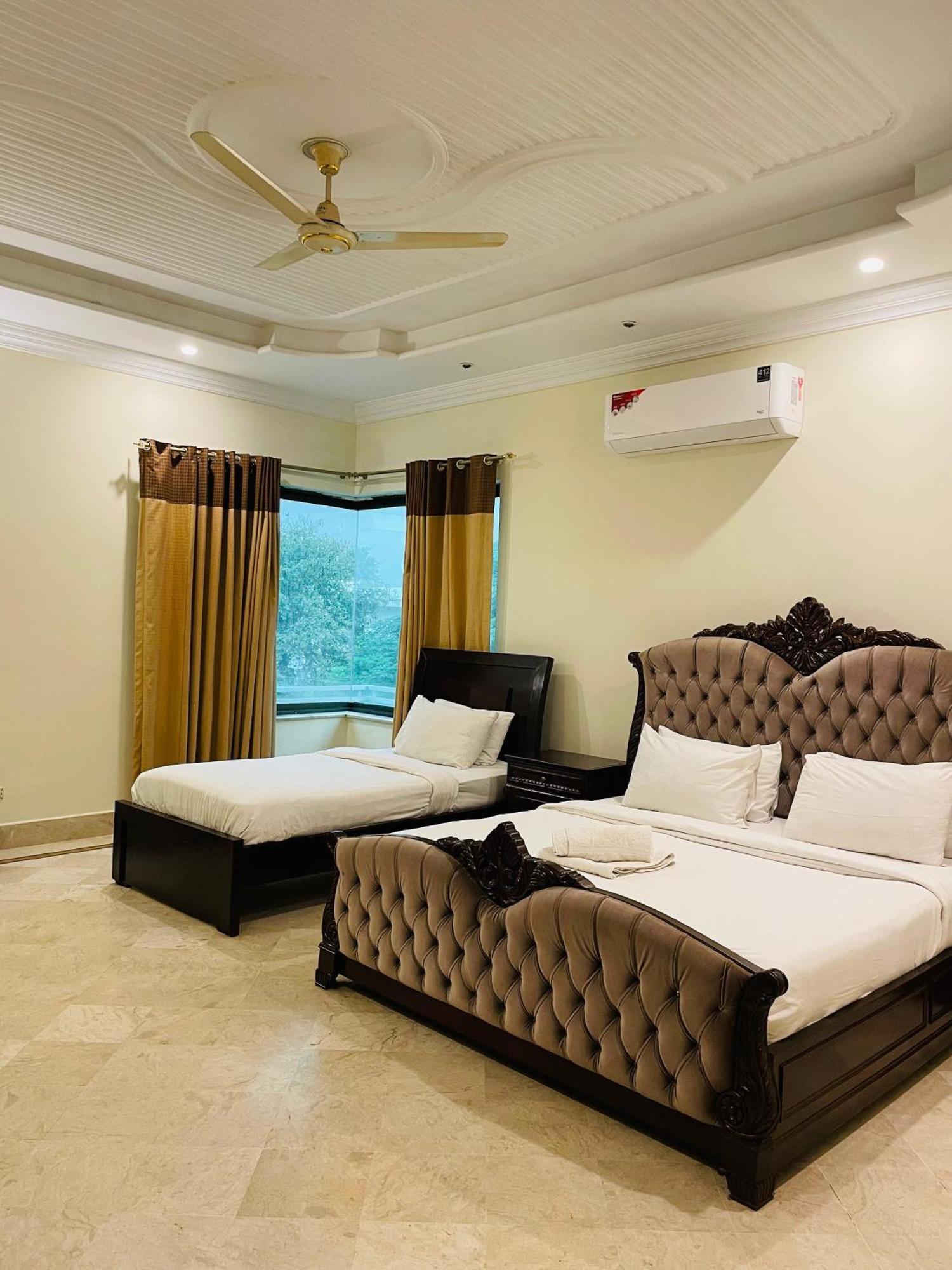 Executive Galaxy Guest House 이슬라마바드 외부 사진