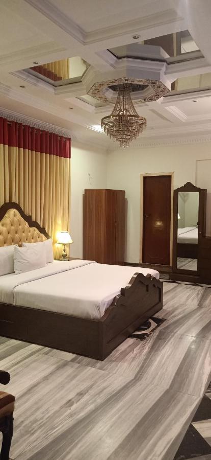Executive Galaxy Guest House 이슬라마바드 외부 사진